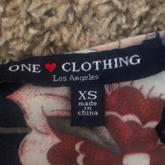 Silky romper - Picture 3 of 3